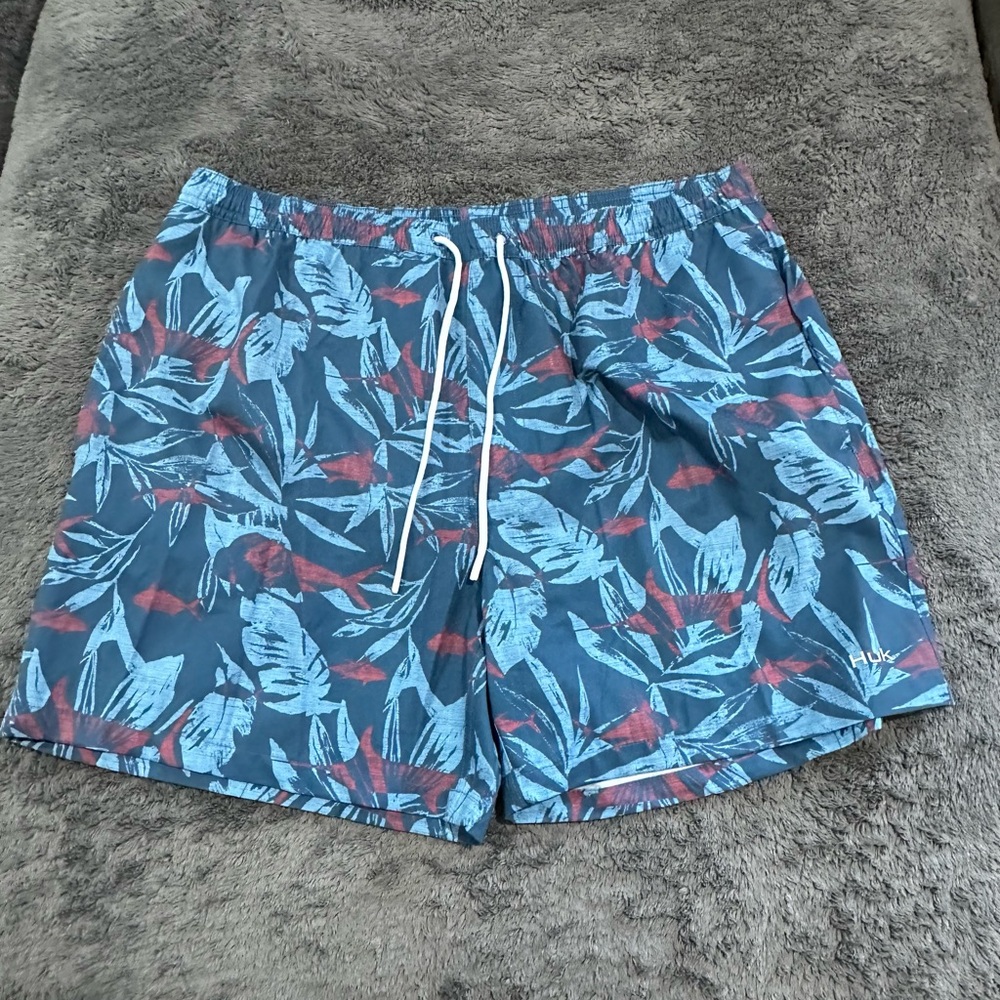 Huk bathing suit